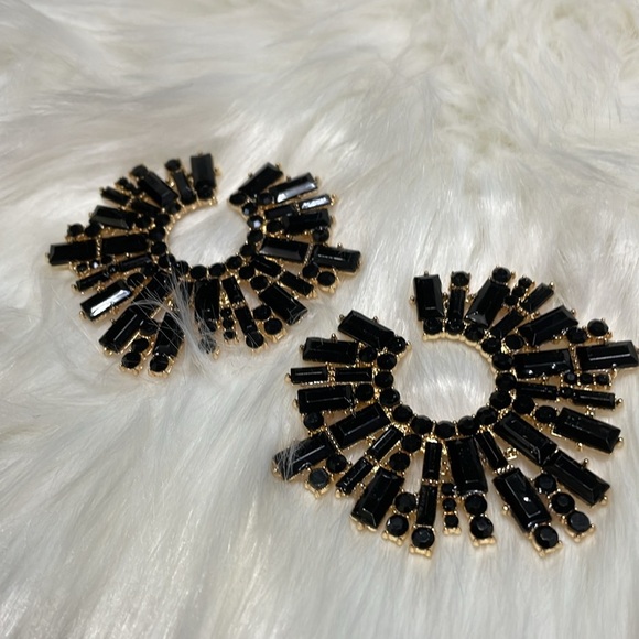Black Crystal Starburst Oversized Earrings - Picture 11 of 17